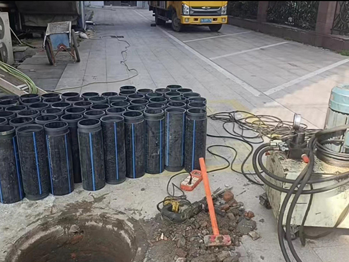 瑞金PE置换管厂家 DN315置换管 非开挖管短管置换